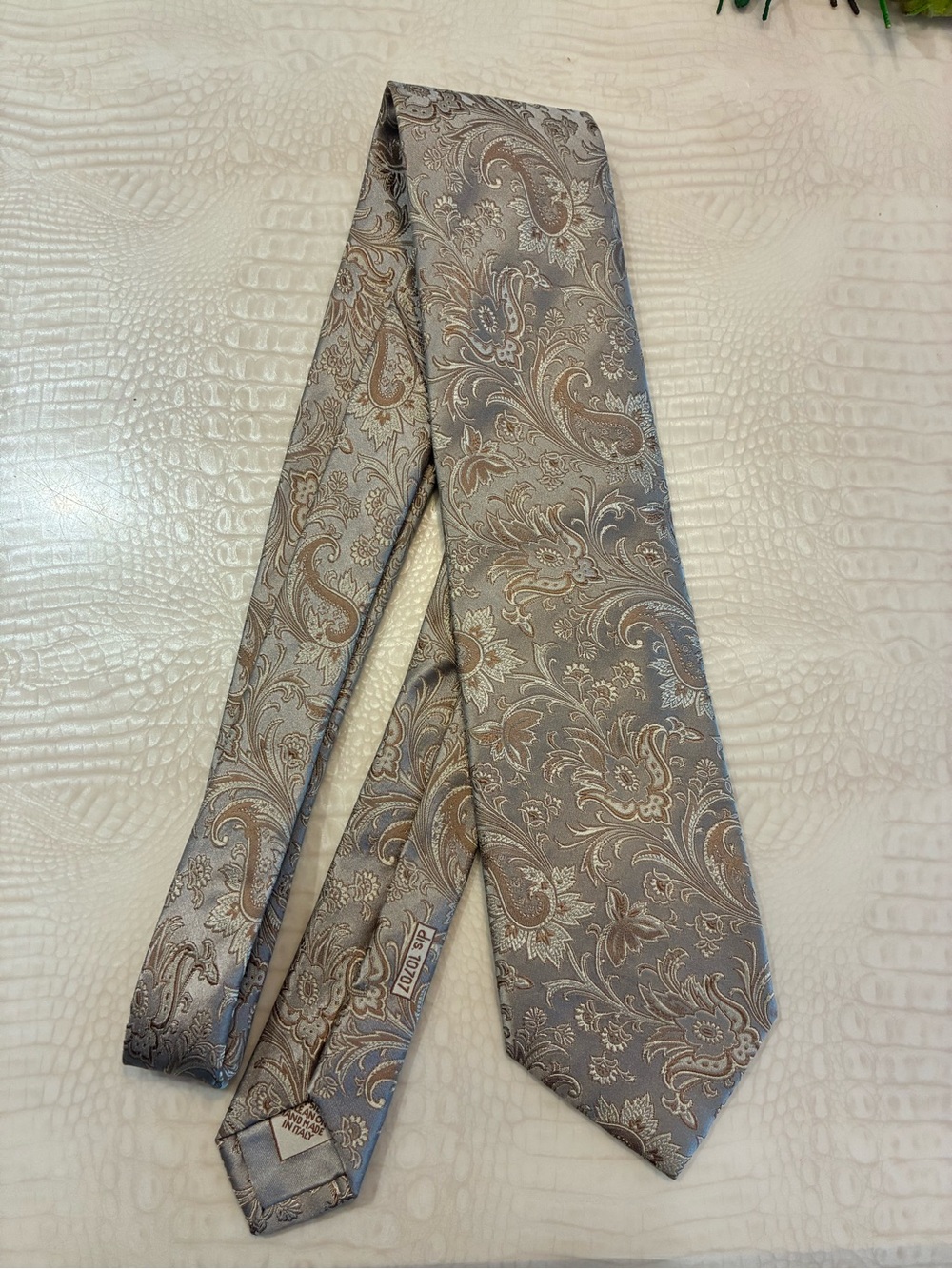 Brioni Silver and Tan Tie